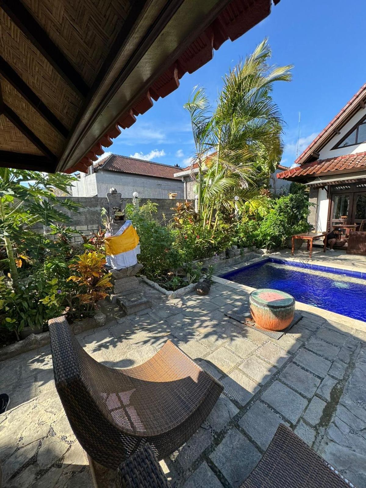Bali Stuti Jimbaran Inn Exterior photo